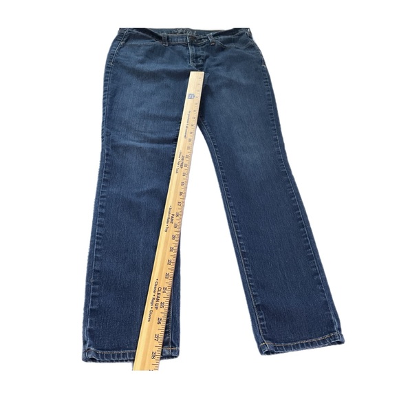 Old Navy Women's 8 Blue Jeans “The Flirt” - Picture 5 of 15